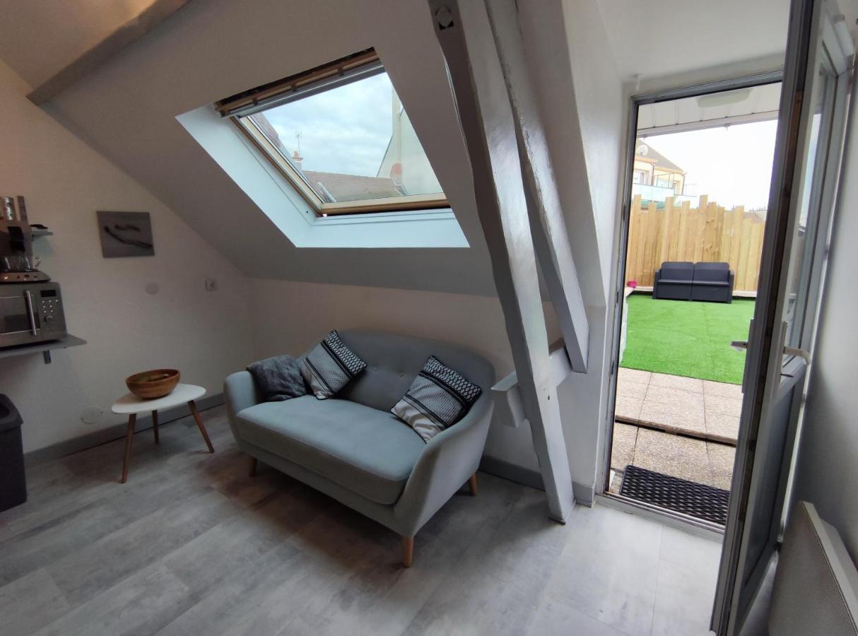 Apartamento Joli Petit T2 Terrasse Proche Du Phare Calais Exterior foto